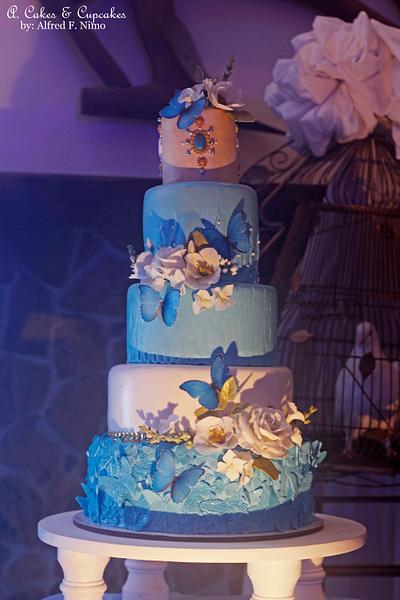 Azure Psyche Wedding Cake - Cake by Alfred (A. Cakes & Cupcakes)