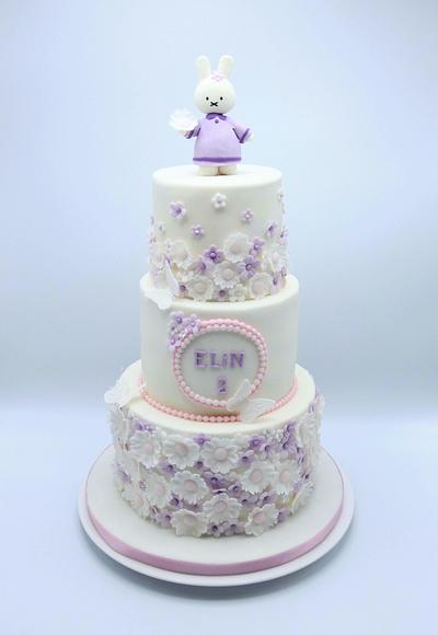 Elegant girls cake  - Cake by Olina Wolfs