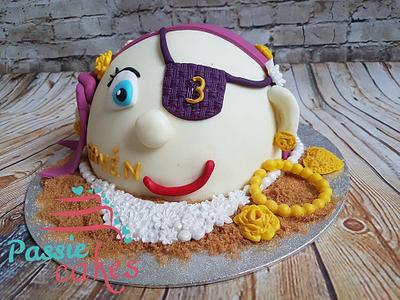  Pirate girl cake - Cake by Chantal den Uyl