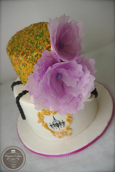 Gold and peonies - Cake by Magda's cakes