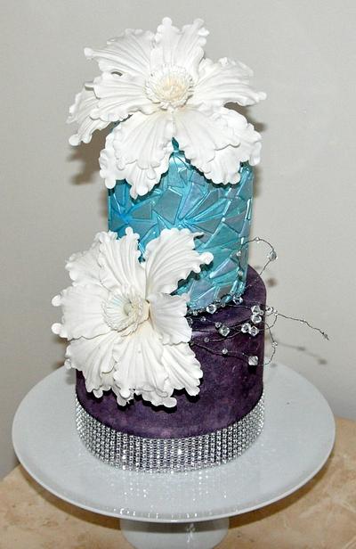 Two tier wedding cake with sugar flowers. - Cake by Icing to Slicing
