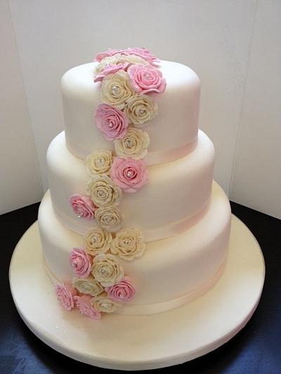Wedding cake - Cake by Niki