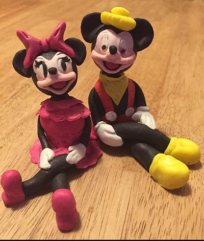 Mickey and Minnie - Cake by Nonahomemadecakes