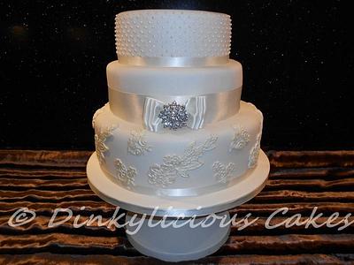 Ivory vintage inspired wedding cake. - Cake by Dinkylicious Cakes
