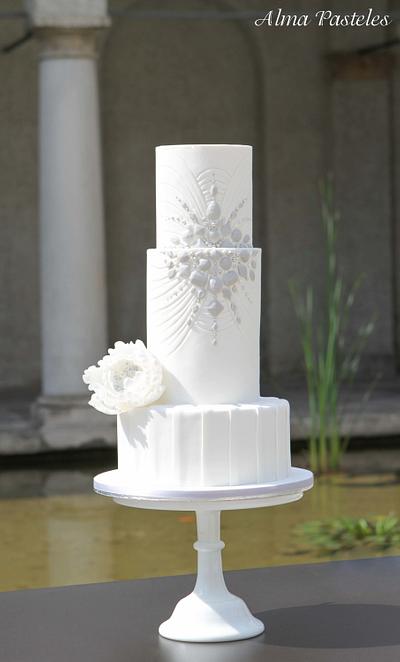 Jewelry wedding cake - Cake by Alma Pasteles