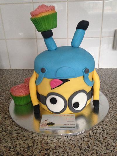 Loopy minion  - Cake by Becci 