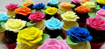 Colourful Cupcakes - Cake by Sarah Poole