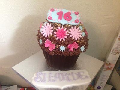 16th Birthday Giant Cupcake - Cake by CharlotteHargroveCakes