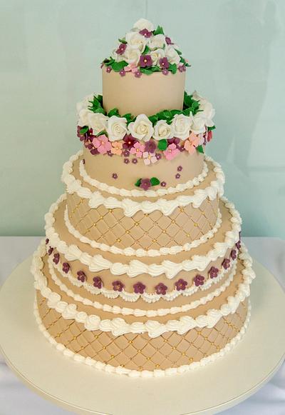 Wedding Cake - Cake by Laura Dachman