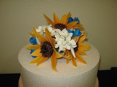 Gumpaste Sunflower Bouquet Topper - Cake by Cakeicer (Shirley)