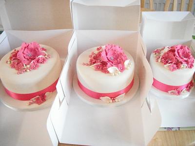 Fushia and Ivory Wedding Cake - Cake by Vanessa Platt  ... Ness's Cupcakes Stoke on Trent