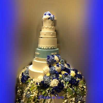 Blue wedding cake - Cake by miracles_ensucre