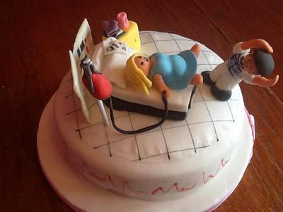 A lady in labour...ouch! - Cake by CupNcakesbyivy