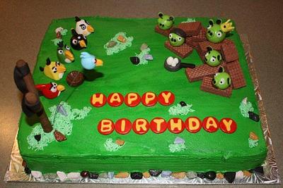 Angry Birds - Cake by BoutiqueBaker
