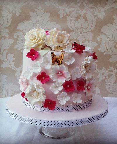 Sugar flowers birthday cake - Cake by funkyfabcakes