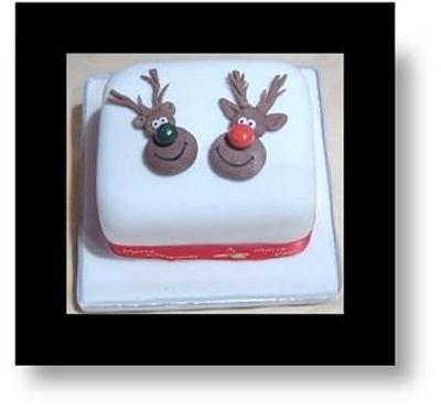 Christmas time - Cake by A House of Cake