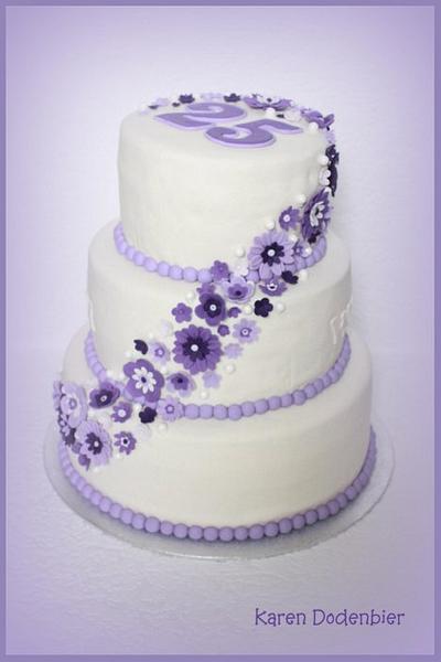 Purple flowers! - Cake by Karen Dodenbier