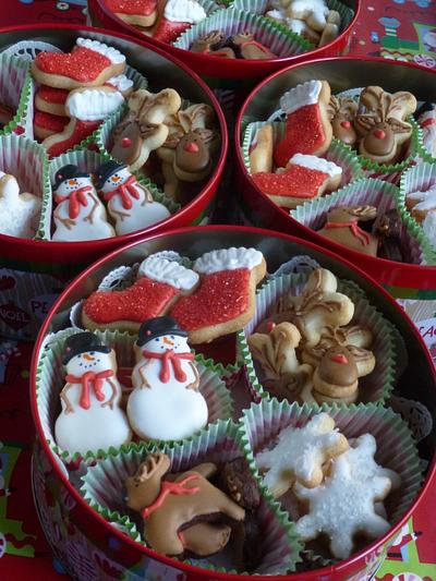 Christmas Minis - Cake by TrudyCakes