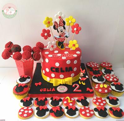 Minnie mouse cake - Cake by emycakesdamnhor