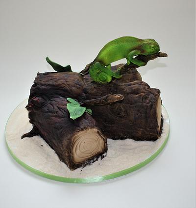 Chameleon birthday cake - Cake by Erika Cakes
