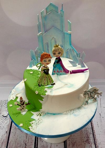 Frozen  - Cake by Niamh Geraghty, Perfectionist Confectionist