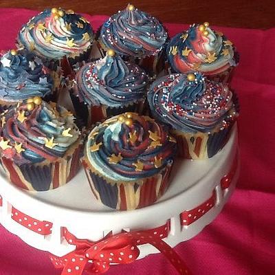 Jubilee Cupcakes - Cake by CupNcakesbyivy