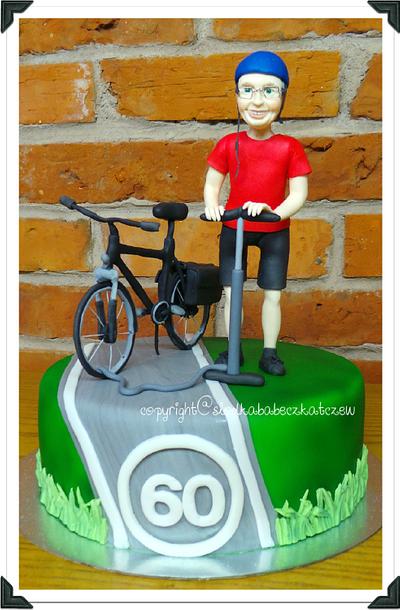 Biker and his bicycle - Cake by slodkababeczkatczew