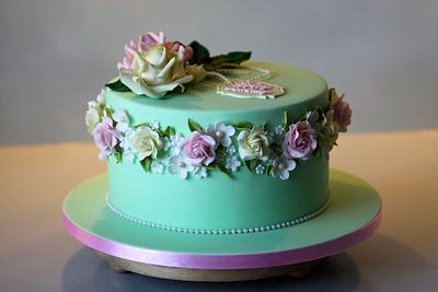 Birthday cake - Cake by Lorraine Yarnold