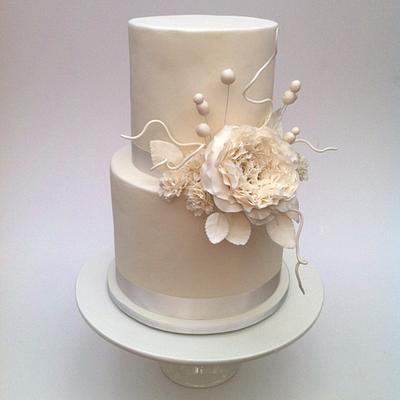 White Blooms - Cake by Sugar Bee Cakes