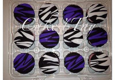 Zebra Mix Cupcakes - Cake by Angel Chang