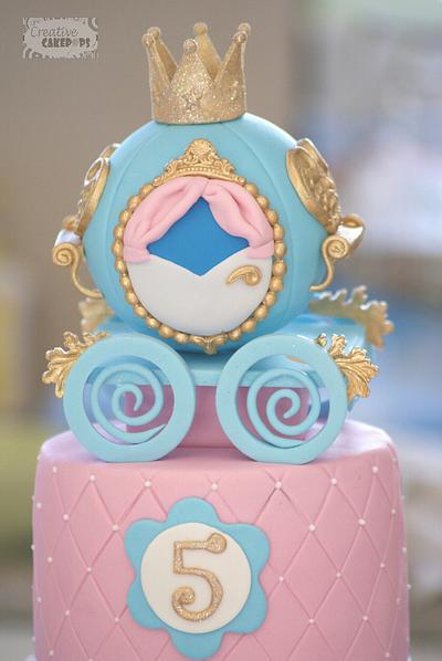 Cinderella Princess Carriage cake - Cake by Creative Cakepops