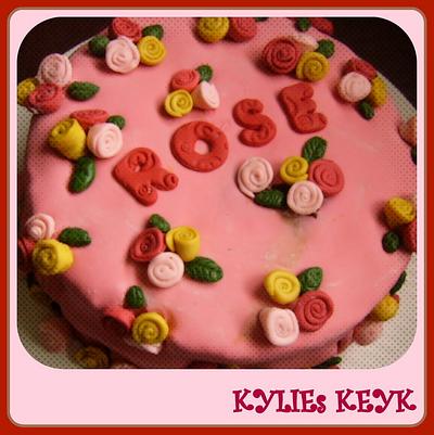 rose cake - Cake by kylieskeyk
