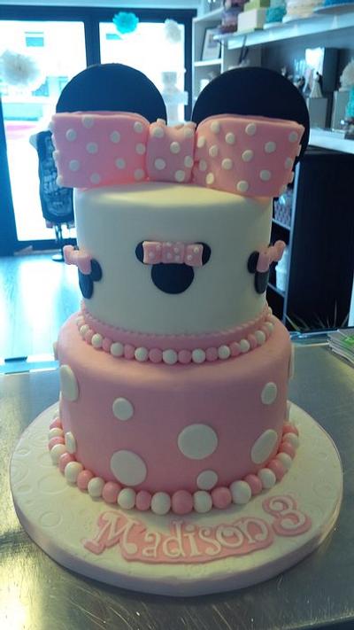 Minnie Mouse themed birthday cake. - Cake by Sara