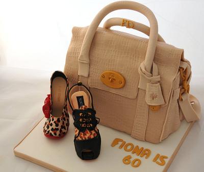 Mulberry Handbag  Cake - Cake by Calli Creations