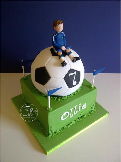 Football Fanatic - Cake by CakeyCake