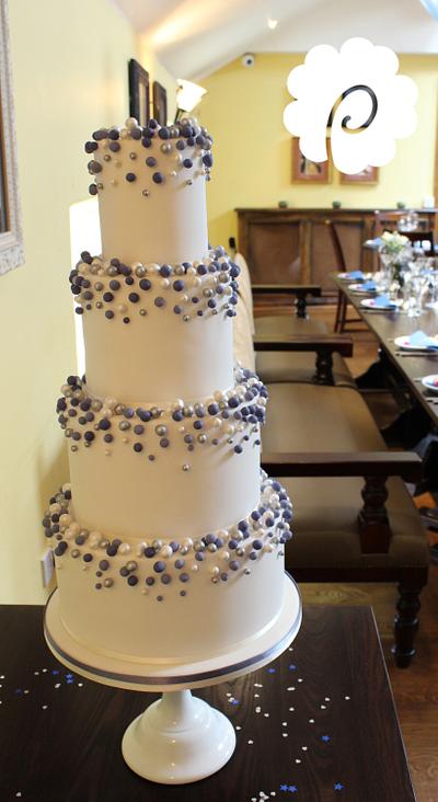 Sugar bubbles wedding cake - Cake by Poppy Pickering