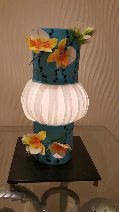 Wafer paper Moth Orchids  - Cake by Bella's Cakes 