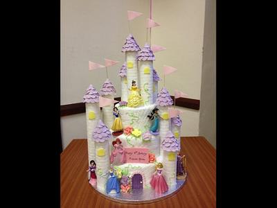 Disney princess castle - Cake by Hjsweet