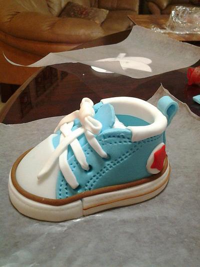 Baby Converse sneakers - Cake by Rosa