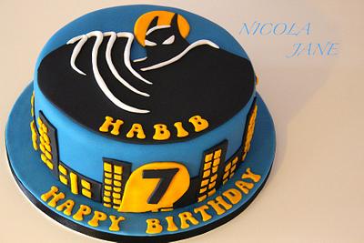 Batman - Cake by nicola thompson