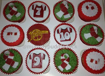 Arsenal themed football cupcakes - Cake by Mummypuddleduck