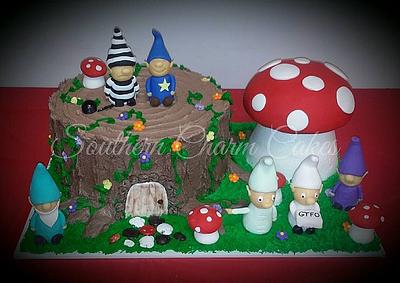 Gnomes - Cake by Michelle - Southern Charm Cakes