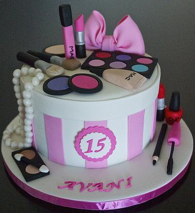Girl loves make- up - Cake by Partymatecakes 