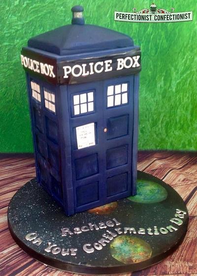 Rachael's TARDIS cake  - Cake by Niamh Geraghty, Perfectionist Confectionist