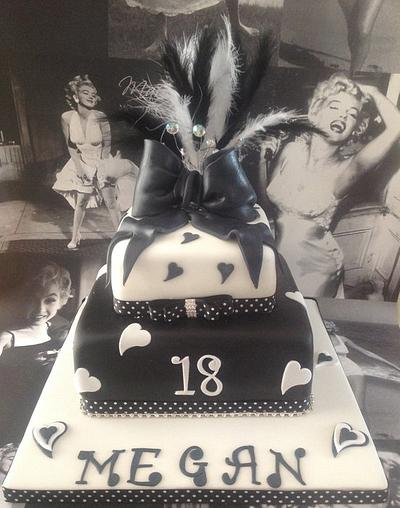 Black and white - Cake by Alison's Bespoke Cakes