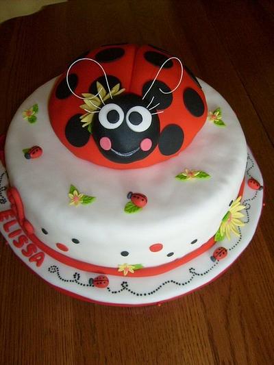 Ladybug - Cake by Pamela