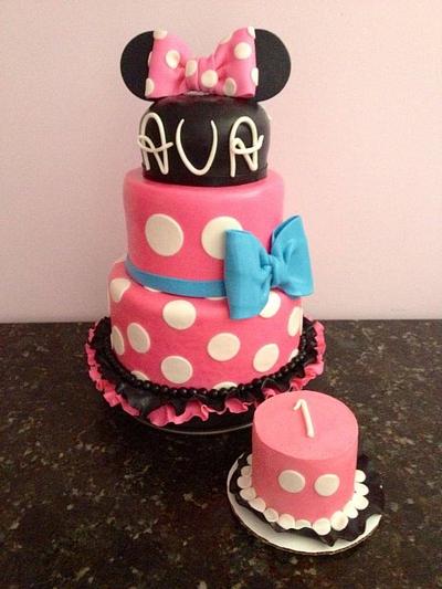 Minnie First birthday cake - Cake by Chrissa's Cakes
