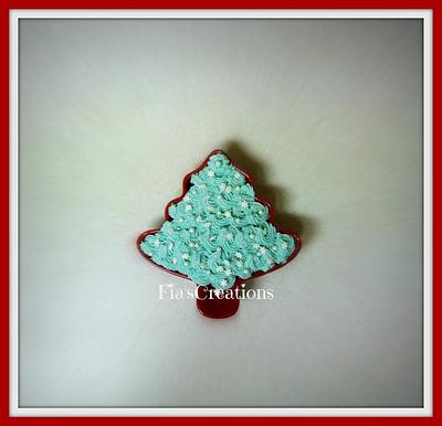 Christmas Tree Cake & Cupcakes - Cake by FiasCreations