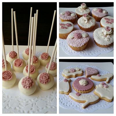 wedding cake pops, cupcakes and cookies - Cake by whisk a wish homebaking