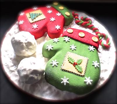 Christmas mittens cakes - Cake by Vanessa 
